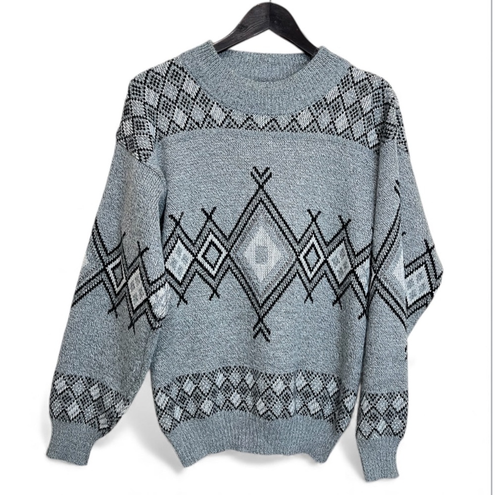 Vintage 90’s Eaton Birkdale Grey Diamond Shapes Sweater - Size Small